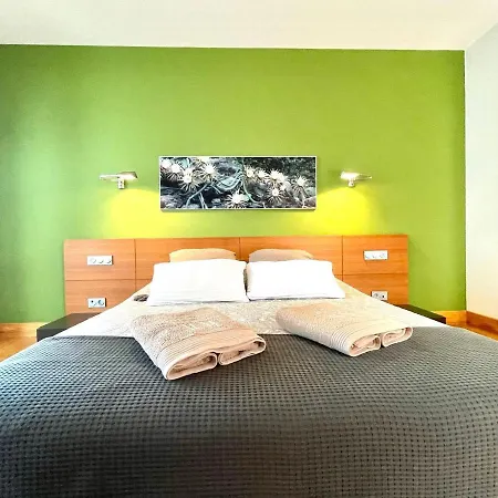 Mamma Mia Pool Heat Private & Jacuzzi