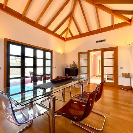 Mamma Mia Pool Heat Private & Jacuzzi *