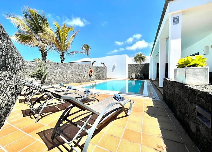 Mamma Mia Pool Heat Private & Jacuzzi Willa