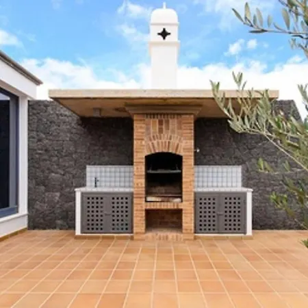 Mamma Mia Pool Heat Private & Jacuzzi Villa