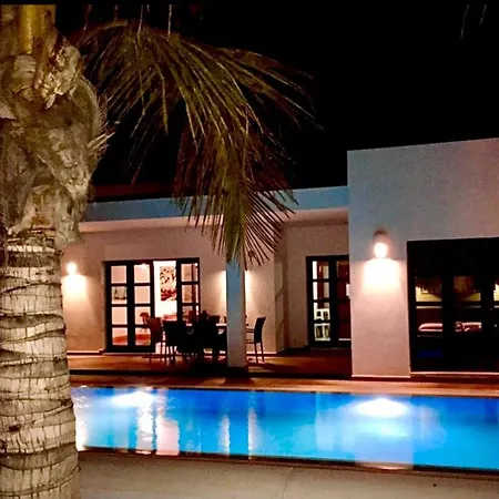 Mamma Mia Pool Heat Private & Jacuzzi *