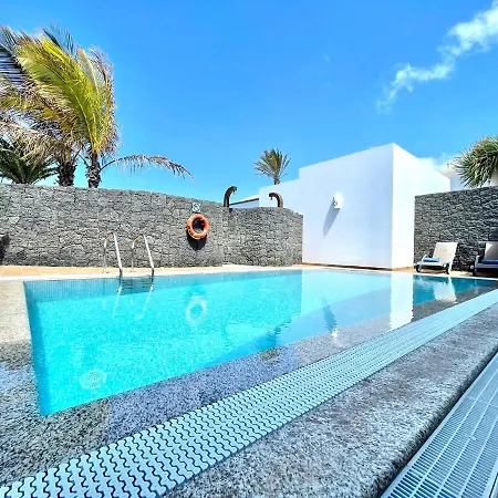 Villa Mamma Mia Pool Heat Private & Jacuzzi Playa Blanca