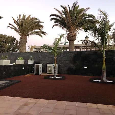 Mamma Mia Pool Heat Private & Jacuzzi Playa Blanca (Lanzarote)