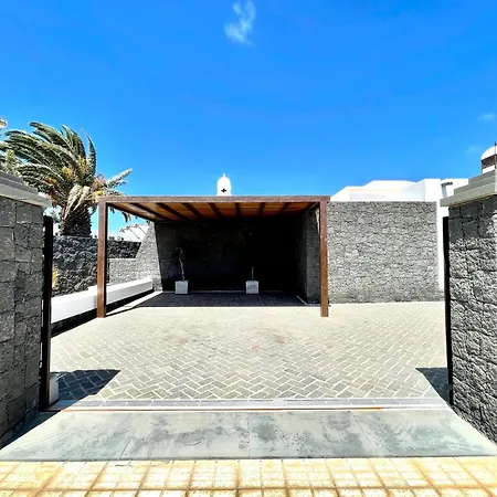 Villa Mamma Mia Pool Heat Private & Jacuzzi Playa Blanca