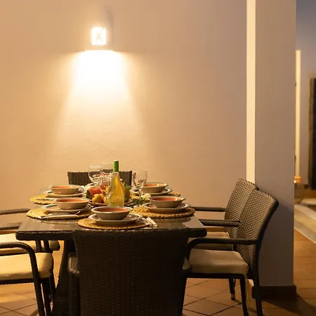 Mamma Mia Pool Heat Private & Jacuzzi