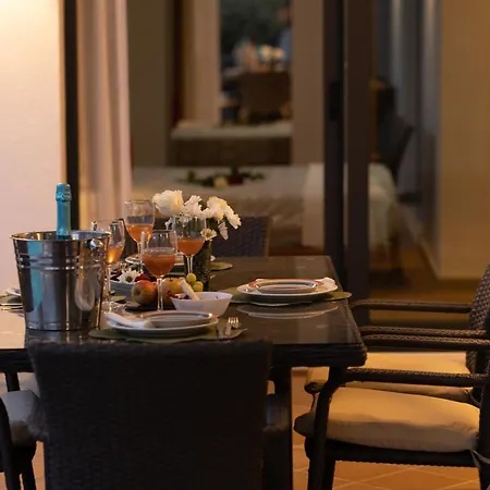 Mamma Mia Pool Heat Private & Jacuzzi *