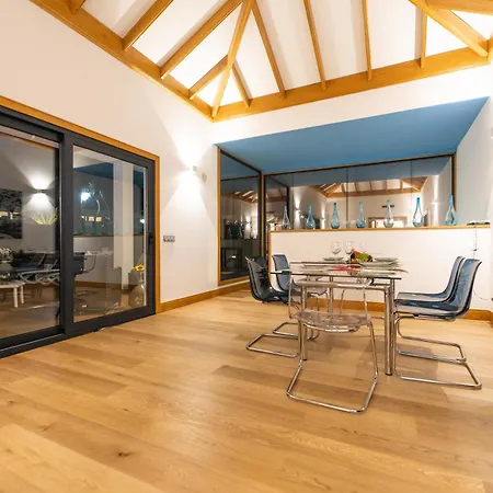 Mamma Mia Pool Heat Private & Jacuzzi Villa *