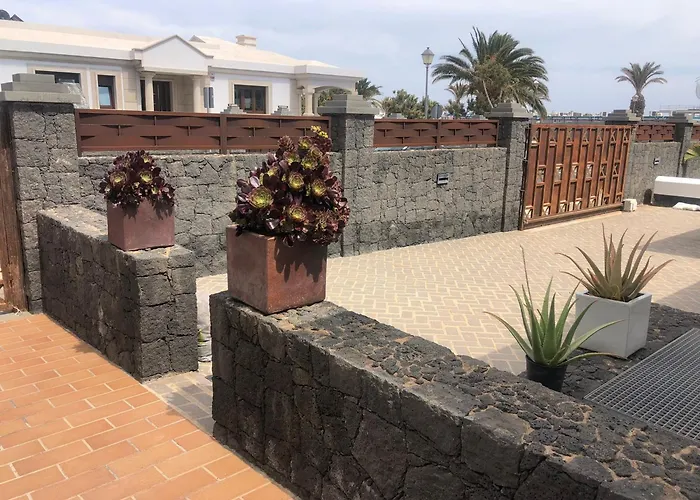 Mamma Mia Pool Heat Private & Jacuzzi بلايا بلانكا