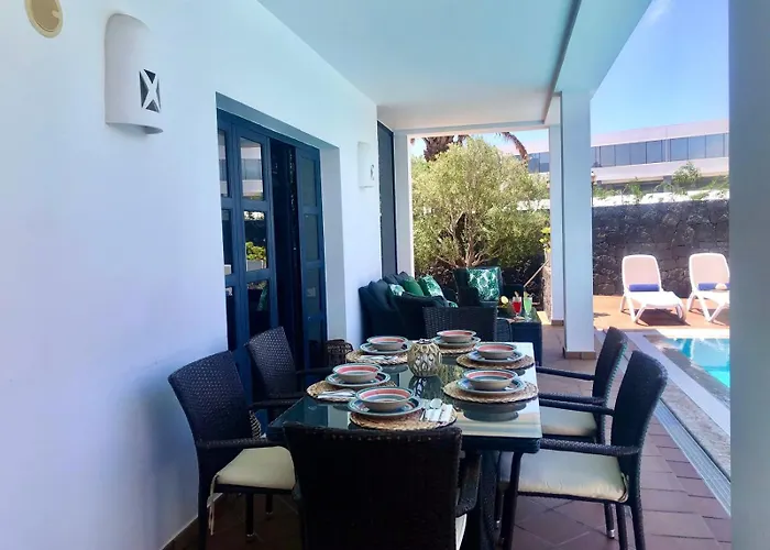 Mamma Mia Pool Heat Private & Jacuzzi فيلة