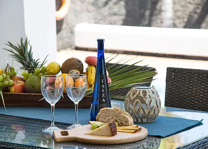 Mamma Mia Pool Heat Private & Jacuzzi فيلة