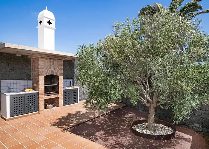 Mamma Mia Pool Heat Private & Jacuzzi فيلة *