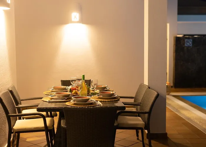 Mamma Mia Pool Heat Private & Jacuzzi