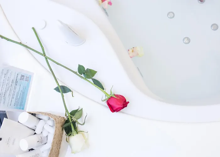 Mamma Mia Pool Heat Private & Jacuzzi بلايا بلانكا