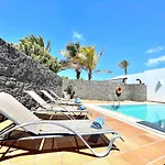 Mamma Mia Pool Heat Private & Jacuzzi
