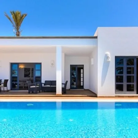 Mamma Mia Pool Heat Private & Jacuzzi