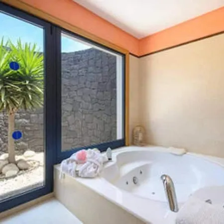 Mamma Mia Pool Heat Private & Jacuzzi Villa Playa Blanca (Lanzarote)