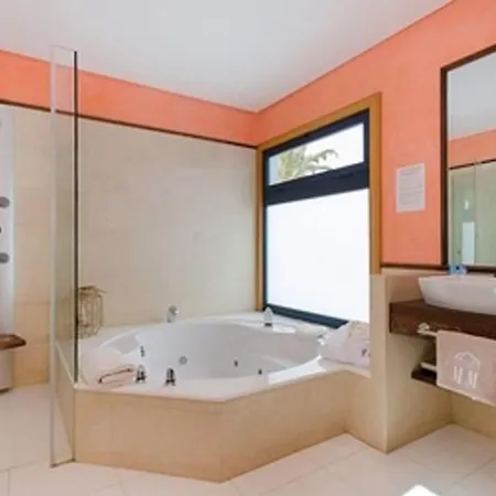 Mamma Mia Pool Heat Private & Jacuzzi Playa Blanca (Lanzarote)